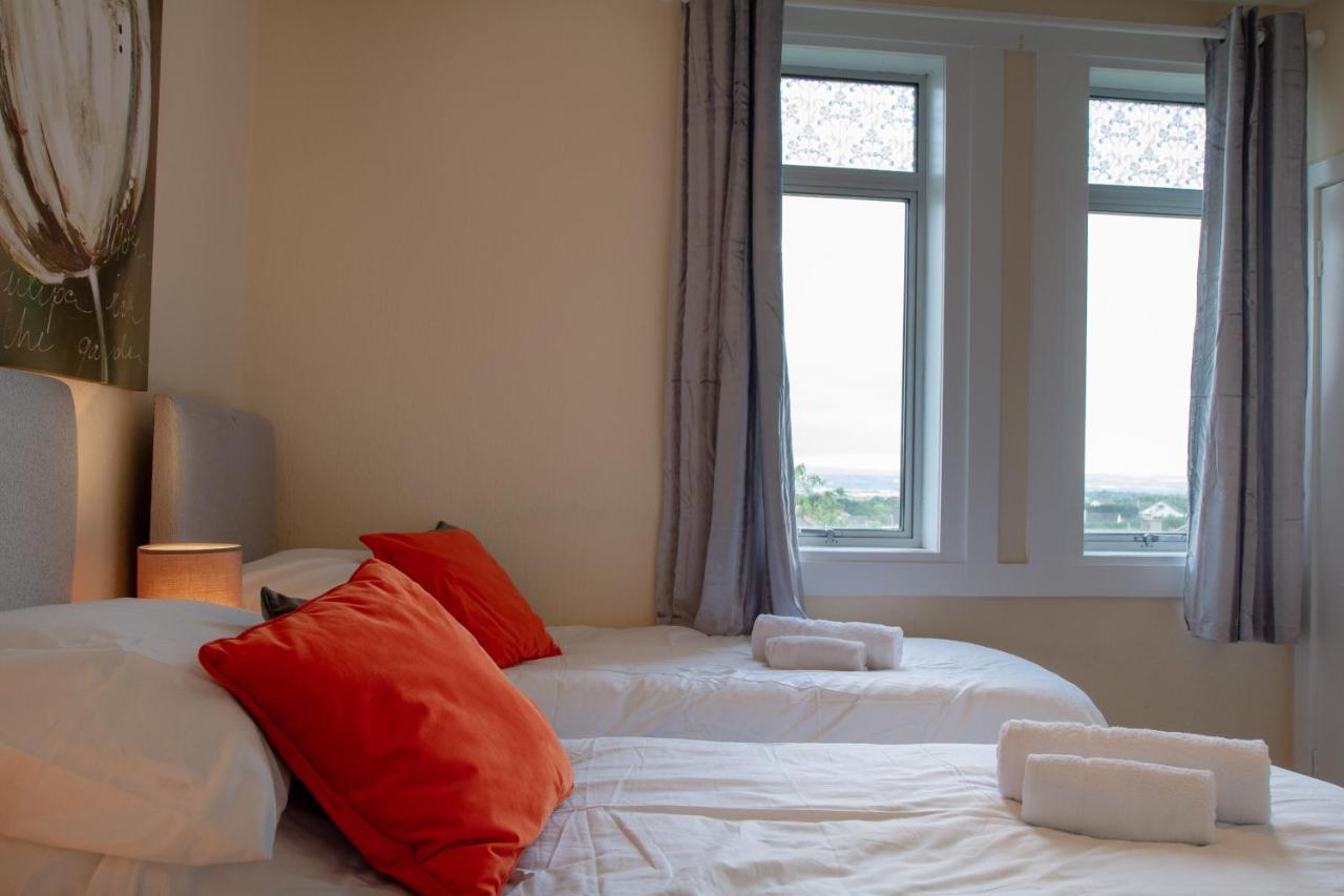 던펌린 Carvetii - Fox House - 1St Floor Flat Sleeps Up To 8 아파트 외부 사진