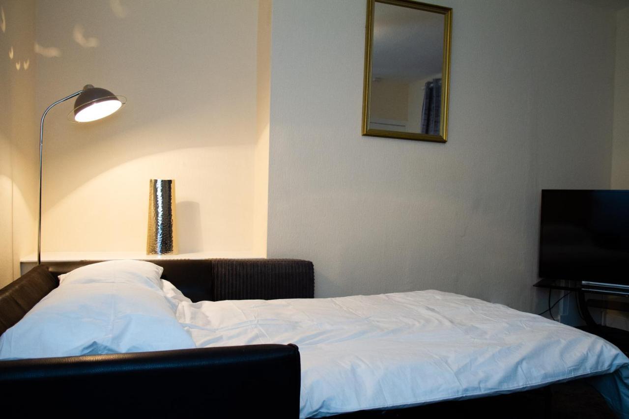 던펌린 Carvetii - Fox House - 1St Floor Flat Sleeps Up To 8 아파트 외부 사진